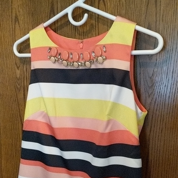 Vince Camuto dress size 4 VGUC - Picture 5 of 9